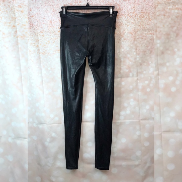 🦄SOLD🦄 SPANX® Faux-Leather Stripe Leggings - Picture 3 of 12